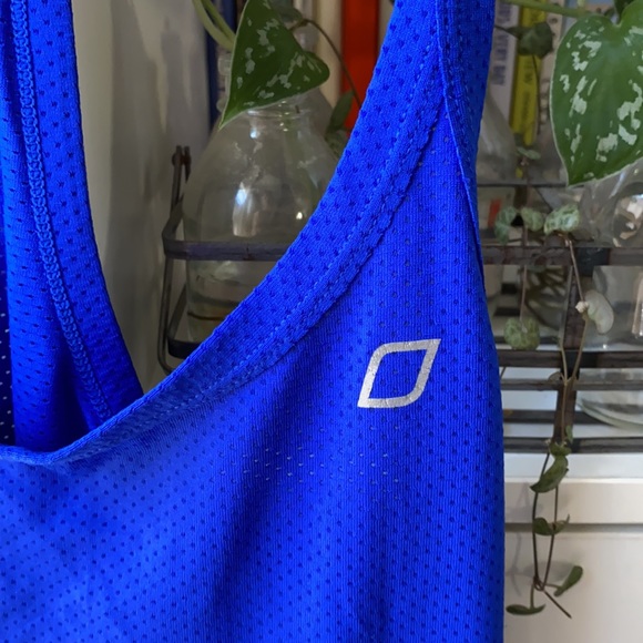 Lorna Jane Work Out Tank Top - Picture 2 of 3